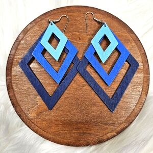 NIP Blue Wooden Tripple Diamond Shape Dangle Earrings